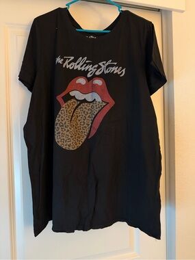Torrid Rolling Stones Black Tee with Red Lips and Leopard Tongue
